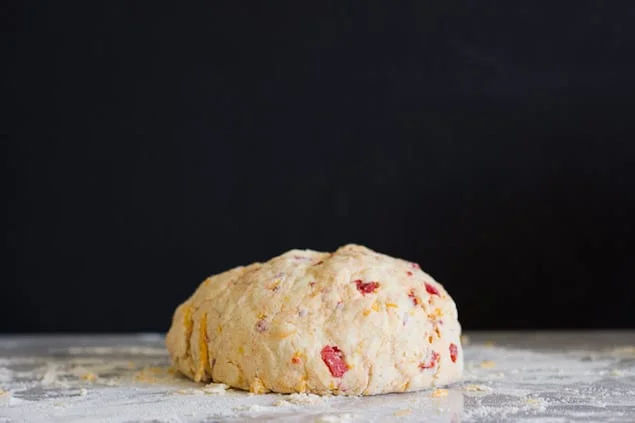 Pimento-Cheese-Scones-3