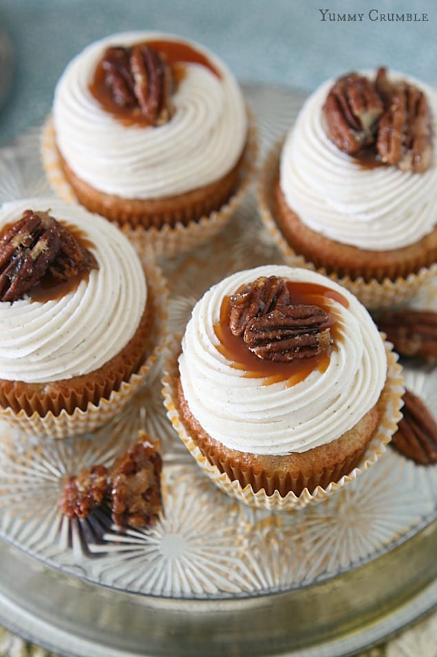 Salted-Caramel-hummingbird-cupcakes-2