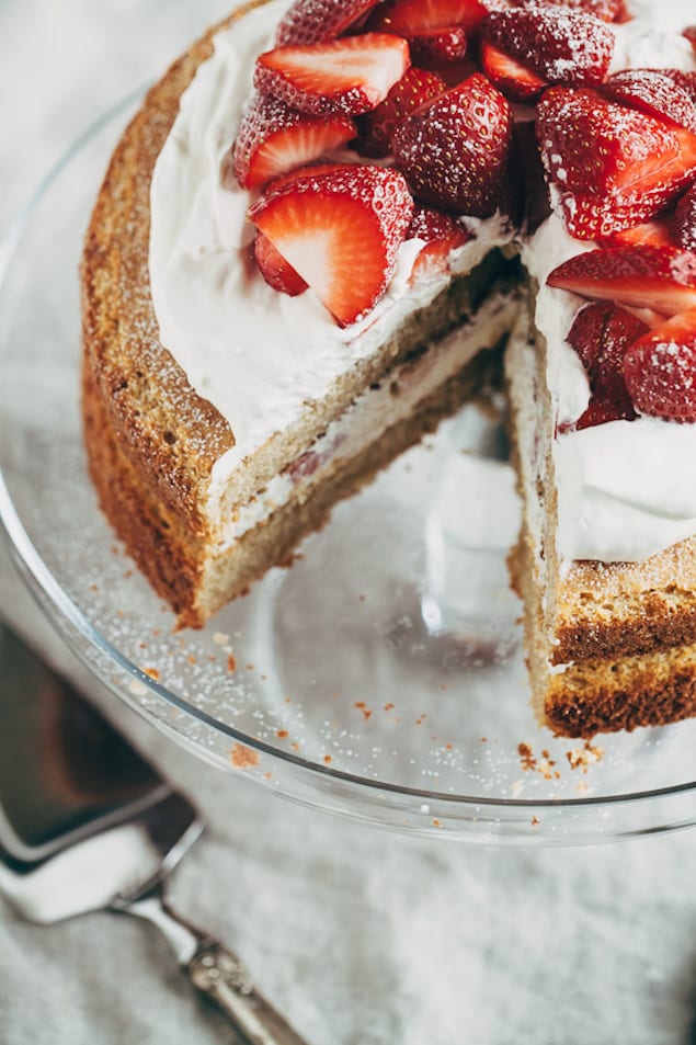 strawberry-almond-cake-9