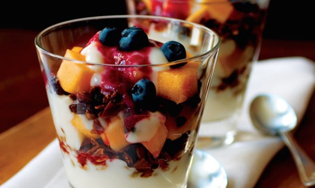 blueberry-granola-parfaits