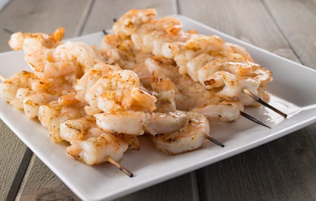 grilled-shrimp-on-wooden-skewers