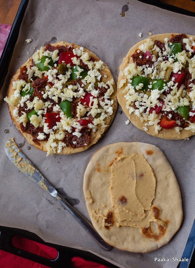 Hummus and Pepper Pita Pizza