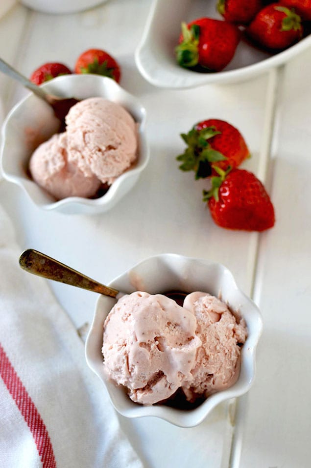 No-Churn Roasted Strawberry Ice Cream