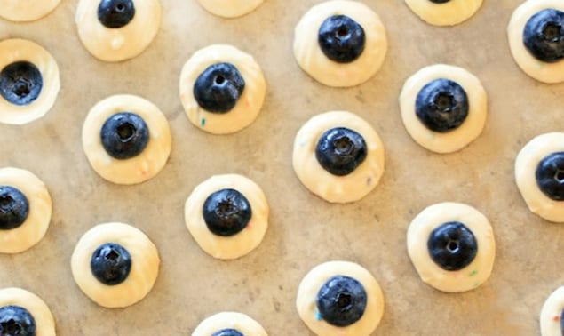 frozen-yogurt-blueberry-drops