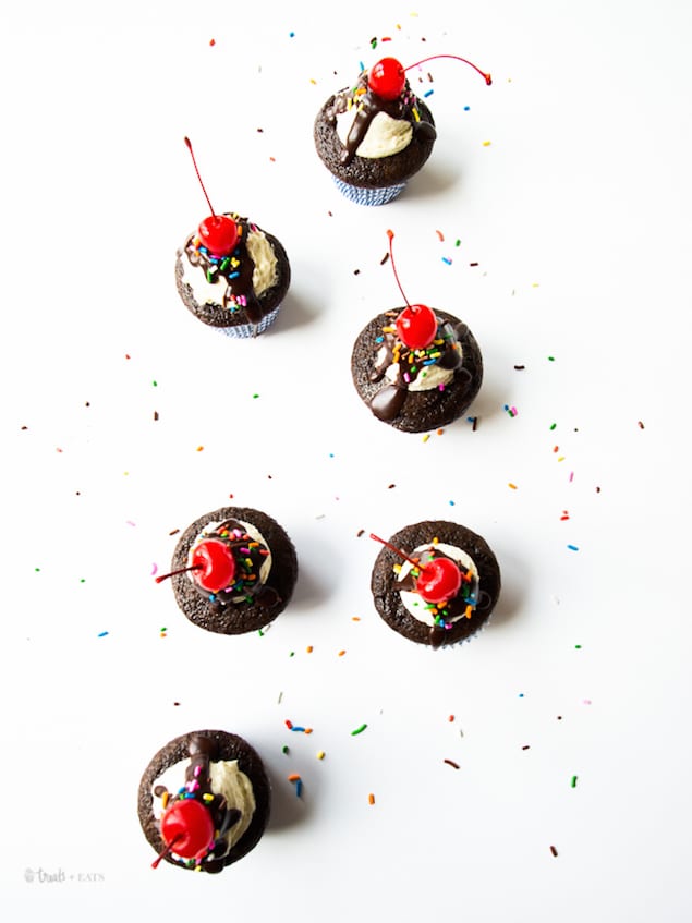 Chocolate Ice Cream Sundae Cupcakes