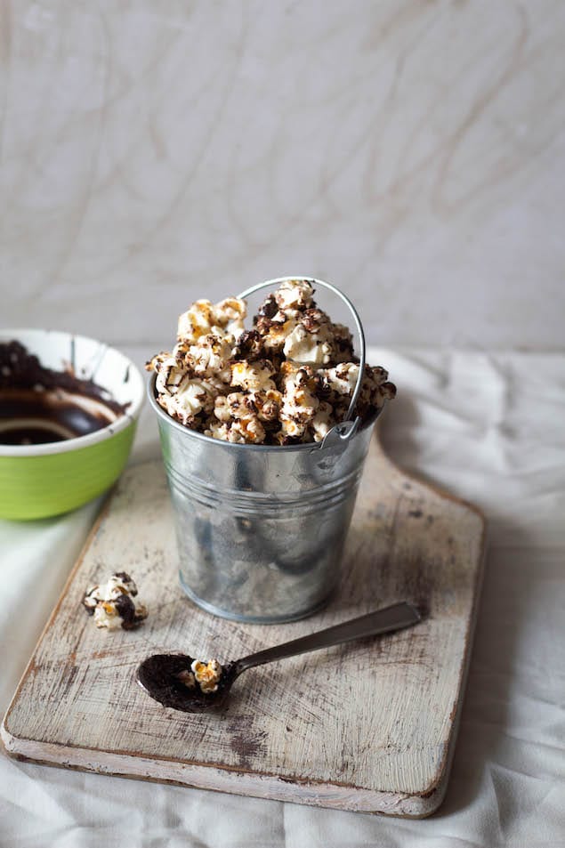 Brown-Butter-and-Chocolate-Popcorn-The-Cupcake-confession-05-1
