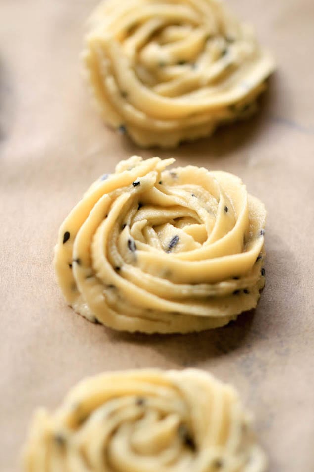 Black Sesame Butter Cookies