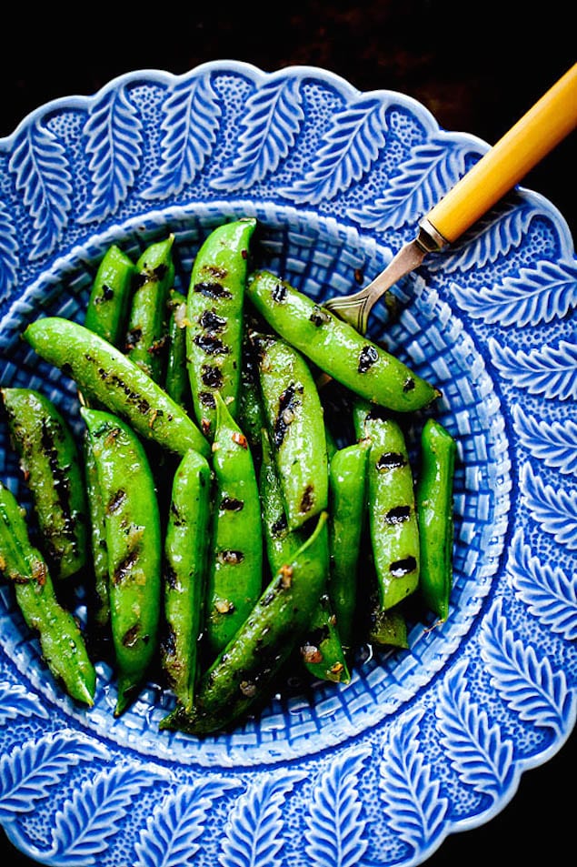 Grilled-Sugar-Snap-Peas-Final2-ourfourforks.com_