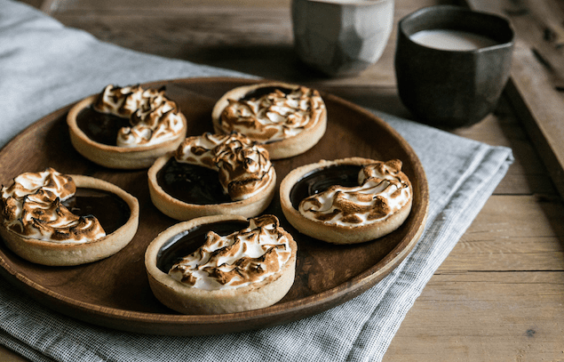 S'More Chocolate Tarts