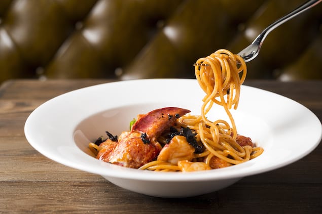 Wine Disciples Enoteca_Spaghetti, Lobster, Tomato, Black Olive_Evan Sung