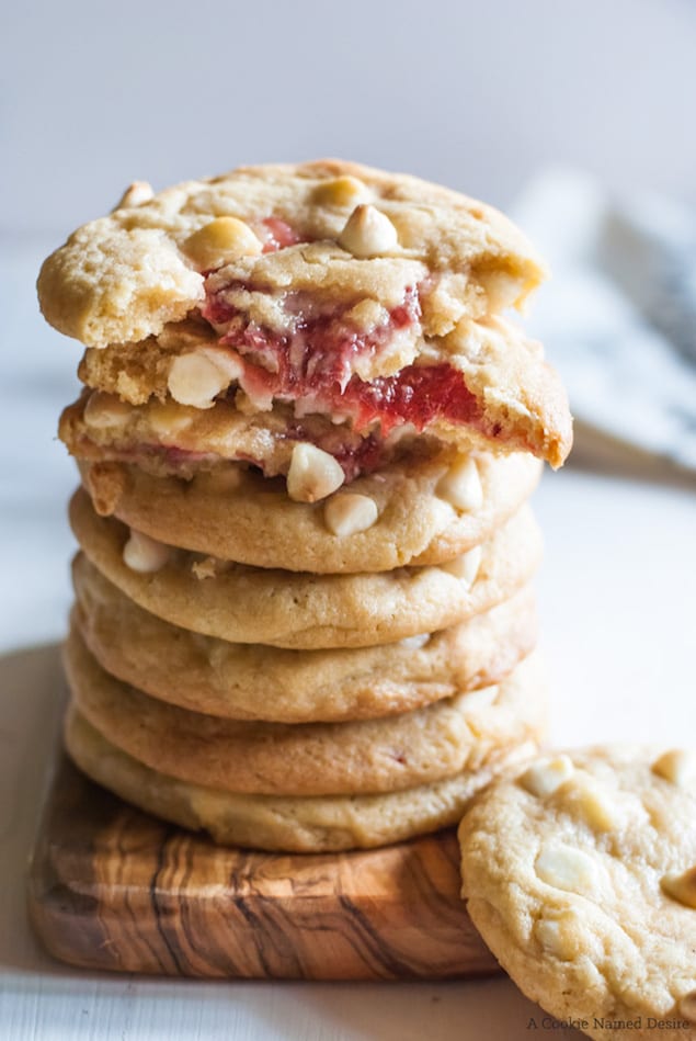 Soft Strawberry Cheesecake Filled Cookies