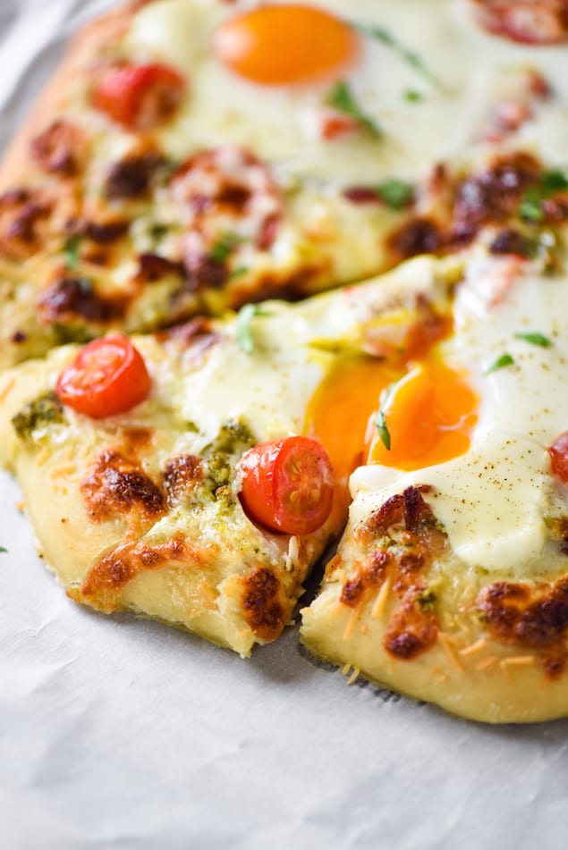 Ultimate Breakfast Pizza