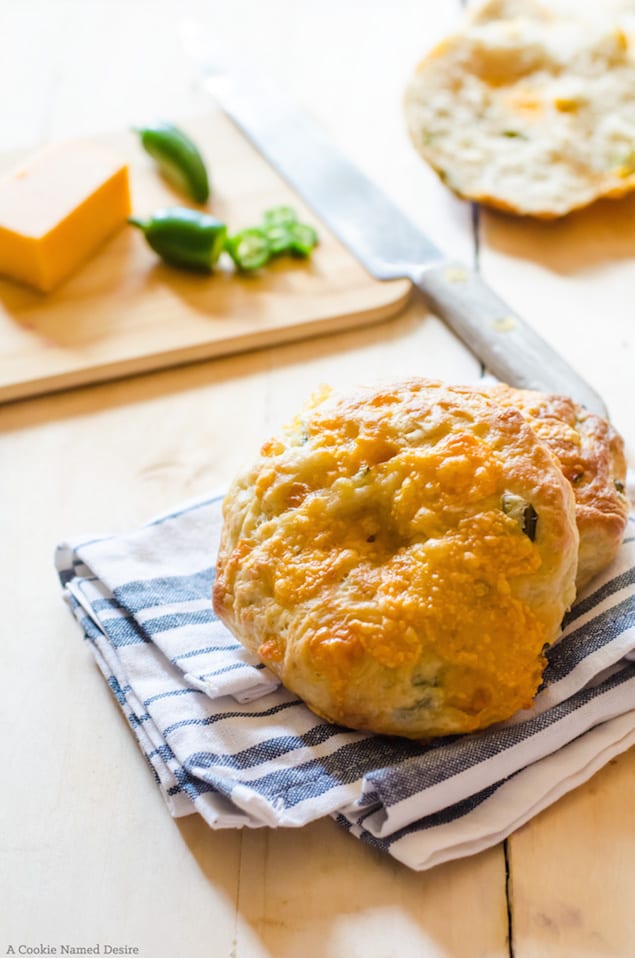 Fresh Jalapeño and Cheddar Bagels