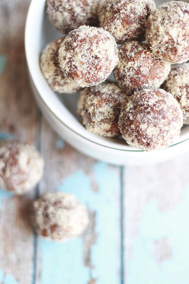 Cinnamon and Nut Date Bites