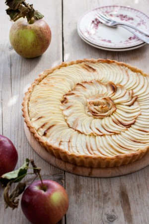 Elegant Apple Tart