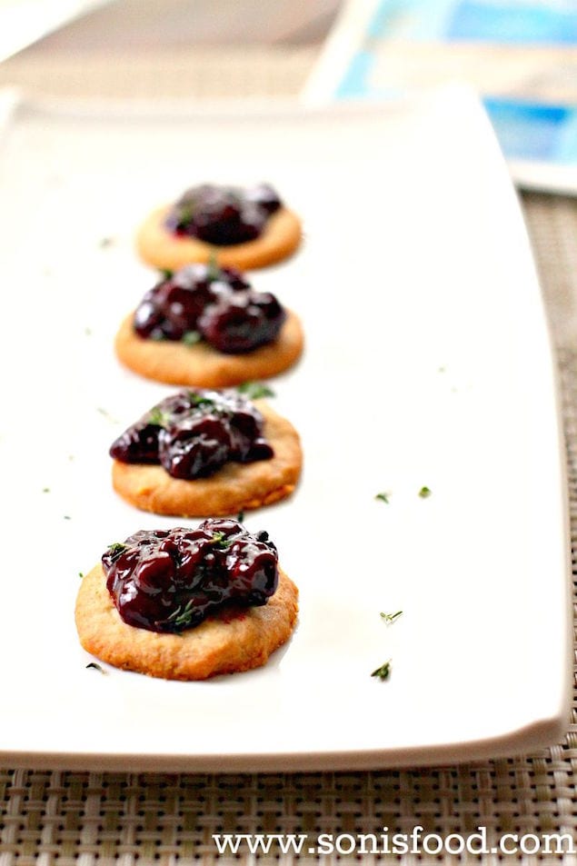Castello Summer of Blue — Blue Cheese Crackers and Blackberry Compote