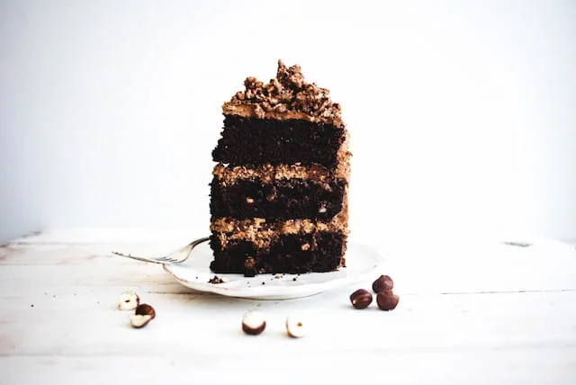 Choco Crunch Cake – The Pink Berry