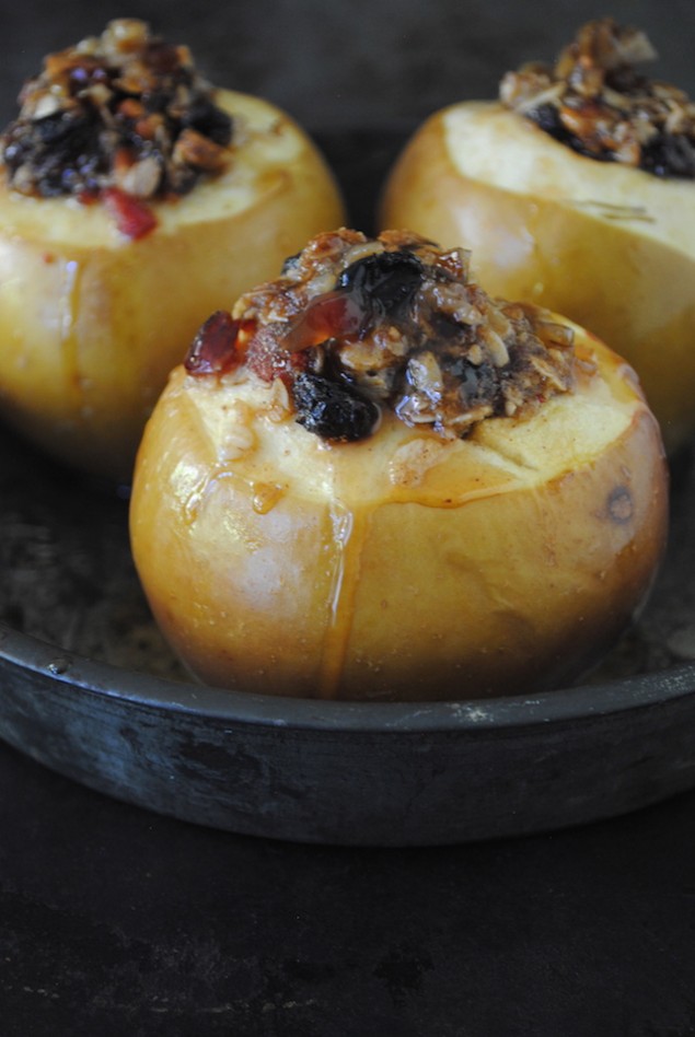 Sweet Stuffed Apples 