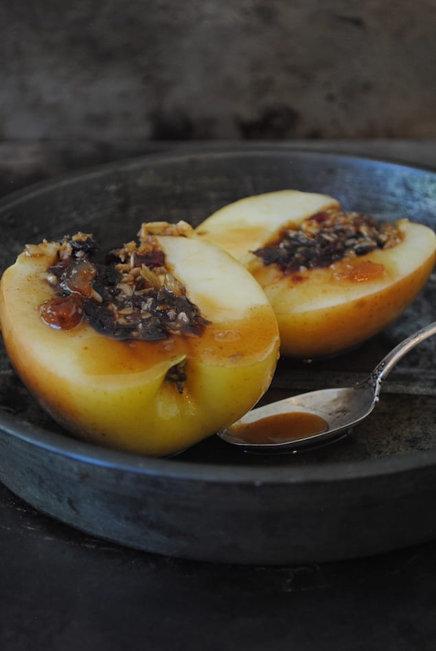 Sweet Stuffed Apples 