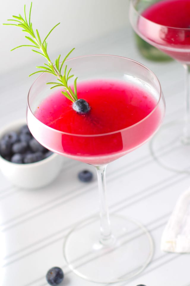 Refreshing Blueberry Lemondrop Cocktail