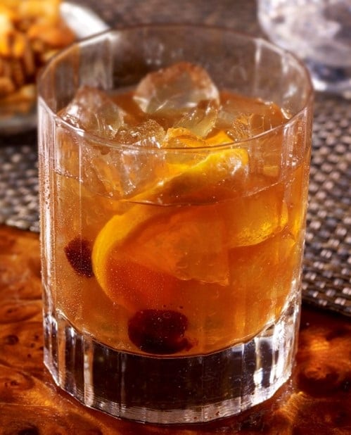 Celebrate Frank Sinatra's 100th Birthday with this " Chairman of the Board" cocktail. Image:Hilton