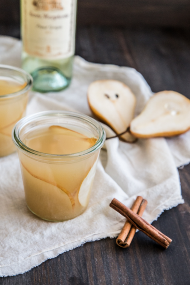 Pear and Cinnamon Sangria