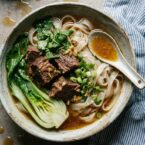 La soupe au bœuf, aux nouilles et au riz est un art