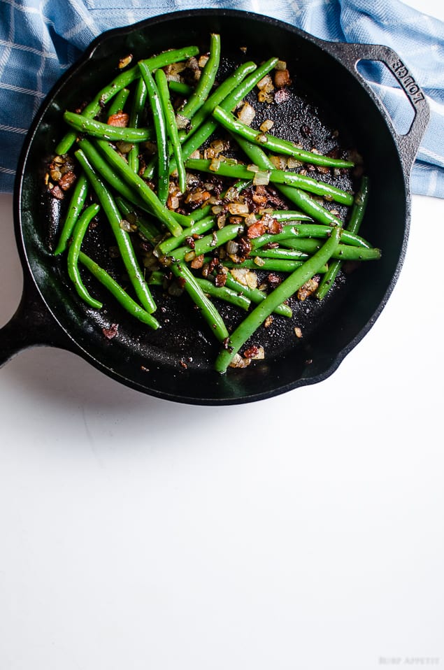 Sauce green beans with bacon