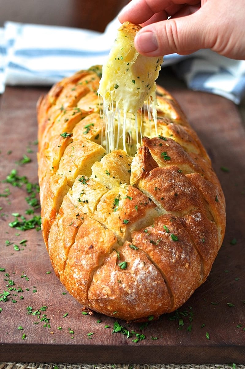 Loaded and Delicious: The Best of Pull-Apart Bread