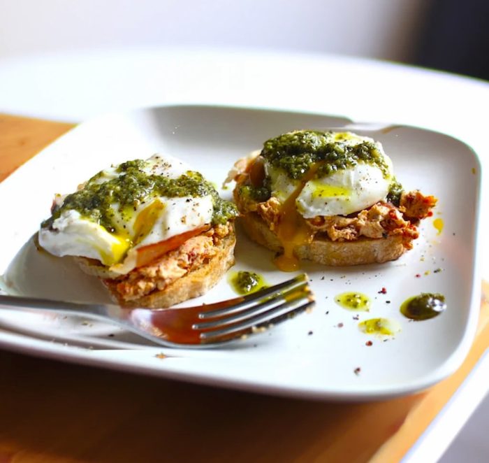 Italian Poached Eggs with Pesto and Sundried Tomatoes