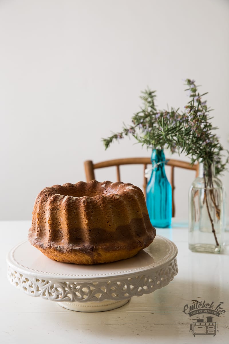 A wonderful Kugelhopf recipe from a Hungarian countryside kitchen- easy, quick and delicious!