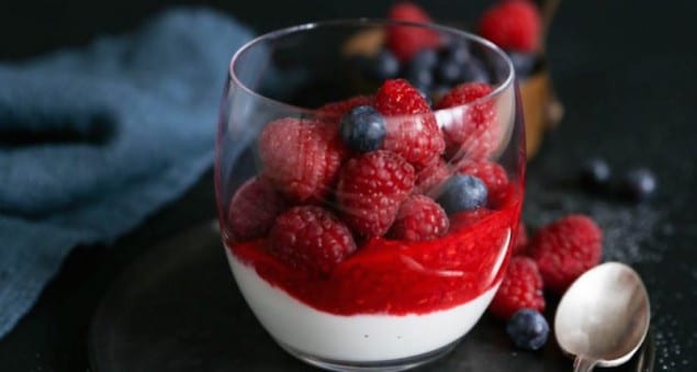 raspberry-yogurt-header-750x400