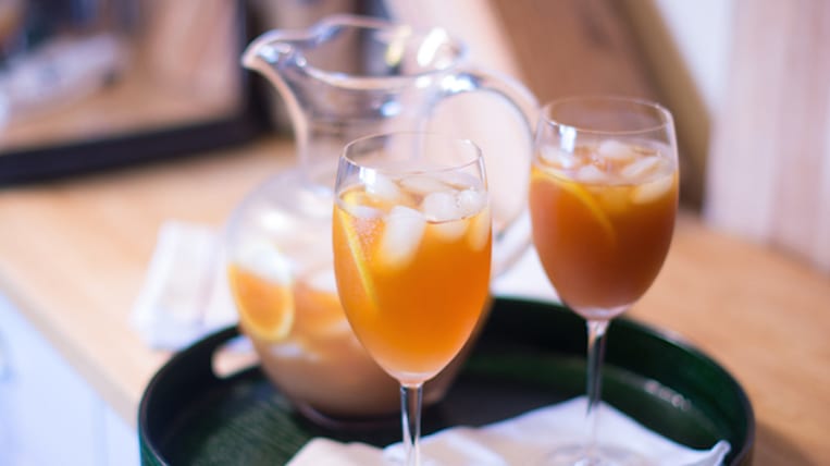 How to make Palmer House's Cape Iced Tea.