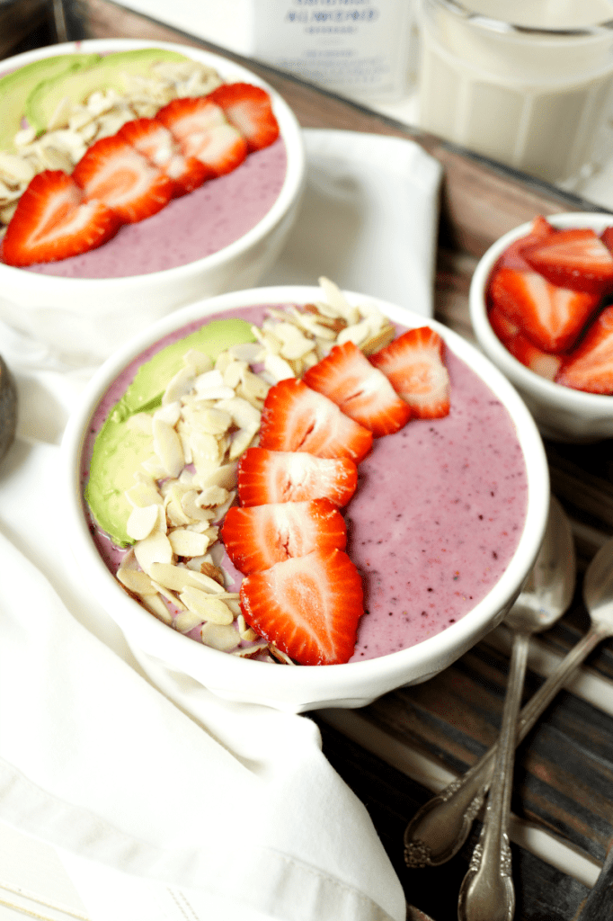 Berry Avocado Smoothie Bowl