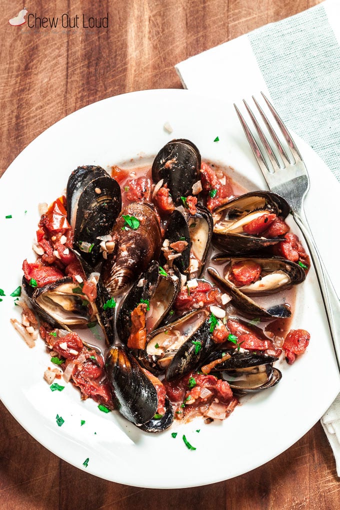 Garlic and Tomato Mussels