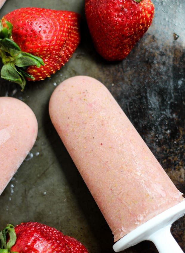 Strawberry Pistachio Smoothie Pops