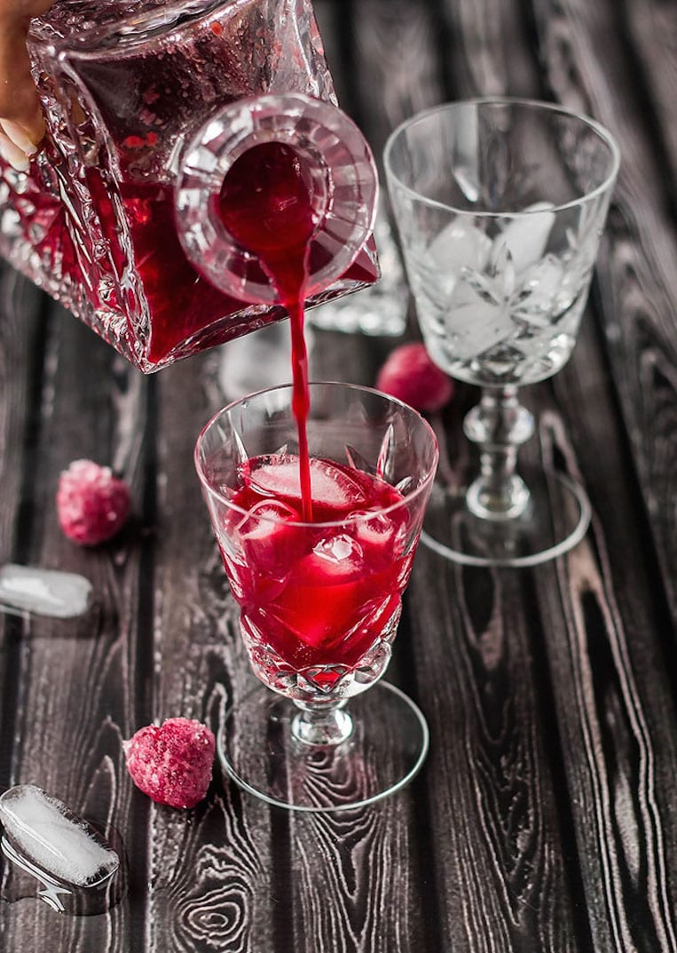 how-to-make-raspberry-liqueur