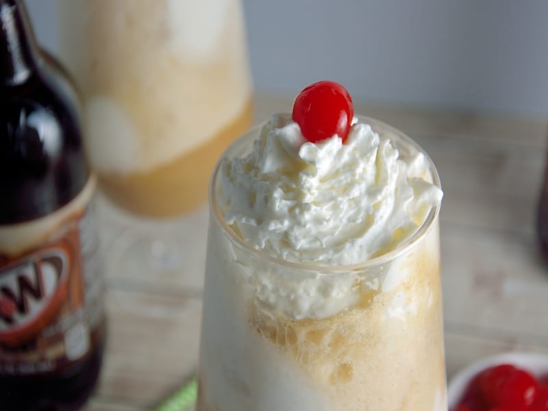 Root-Beer-Float-Recipe-2