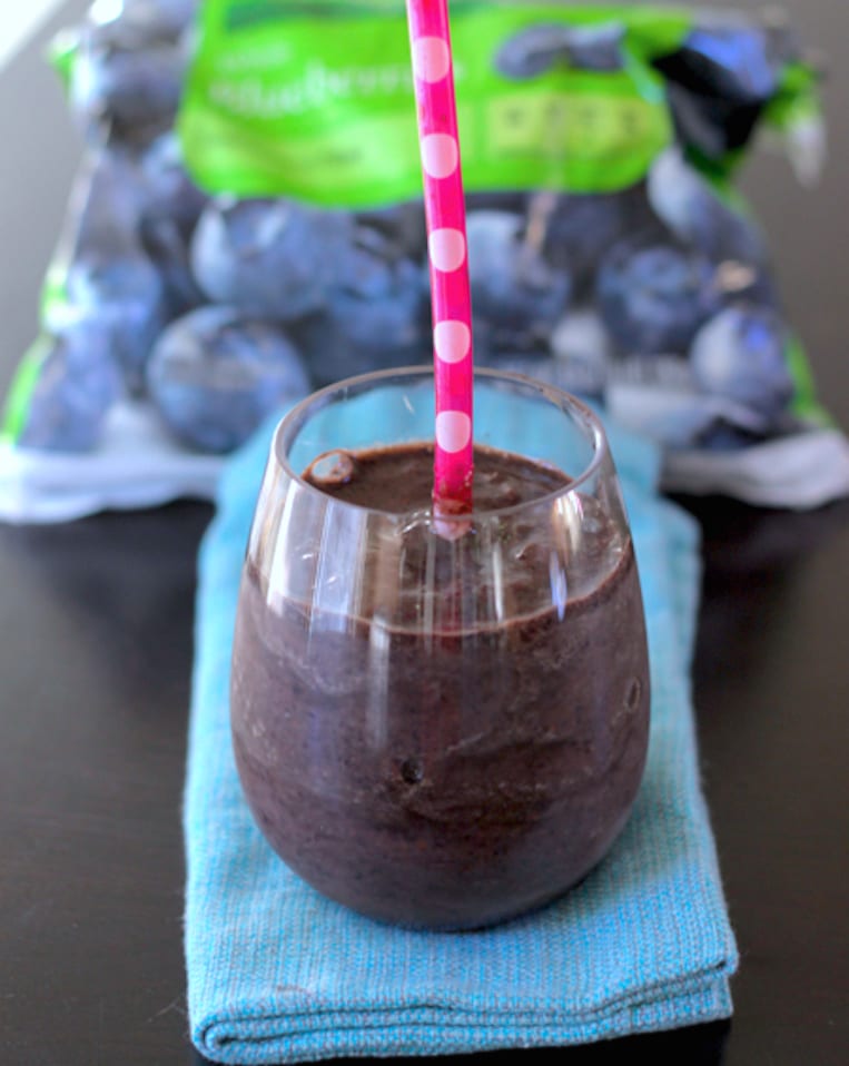 Rejuvenating Blueberry Smoothie with Spinach