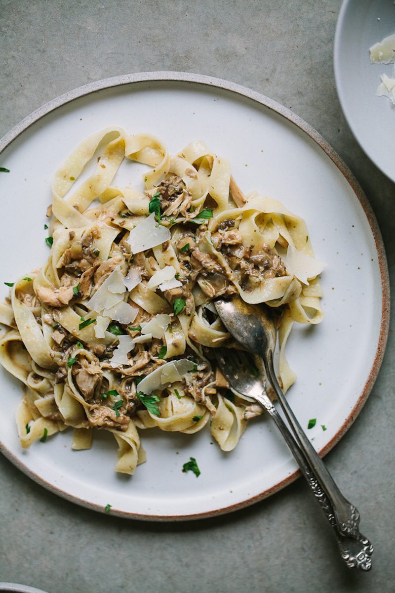 slow-cooker-chicken-mushroom-pasta-6