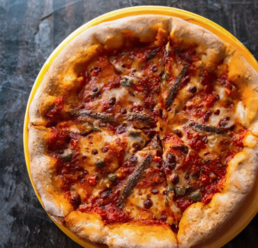 How to Make Pizza Napoli - Pizza with Anchovies