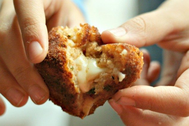 Easy Holiday Appetizer: Arancini with Marinara Sauce