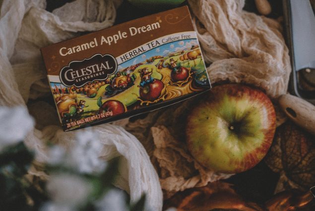 Dutch Apple Pie Cookies with Caramel Glaze