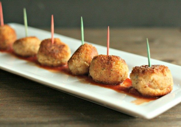 Easy Holiday Appetizer: Arancini with Marinara Sauce