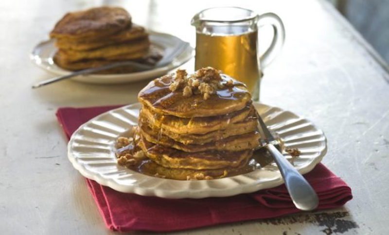 granola-pumpkin-pancakes-crop