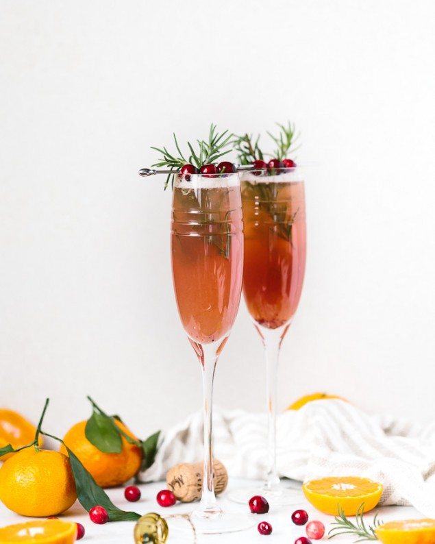 Sparkling Clementine Cranberry Cocktail