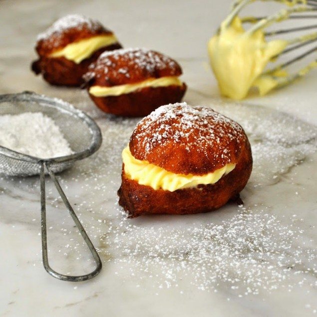 Frittelle di Carnevale: Italian Carnival Fritters with Custard