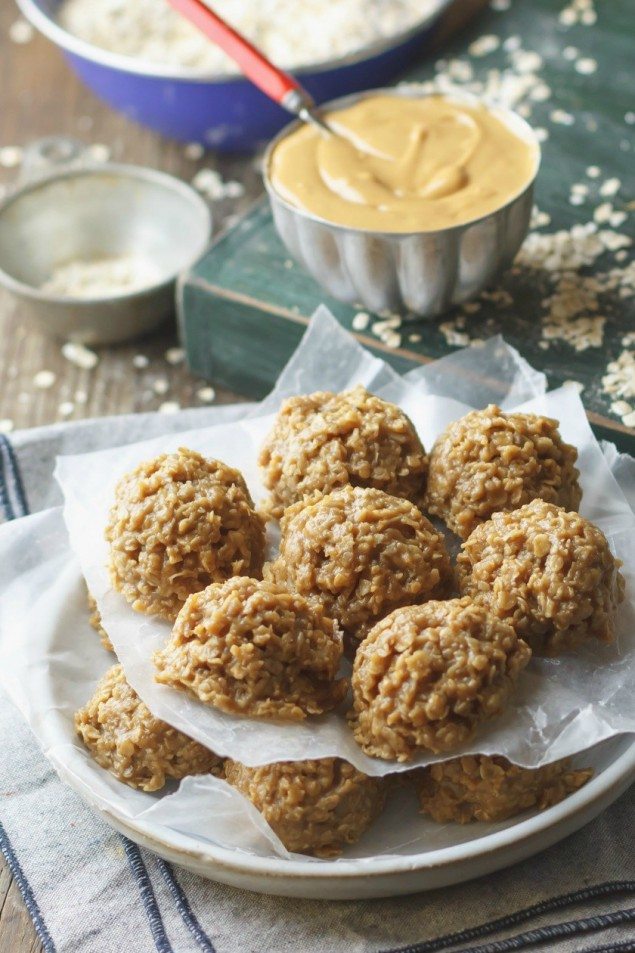 Vegan No-Bake Peanut Butter Cookies