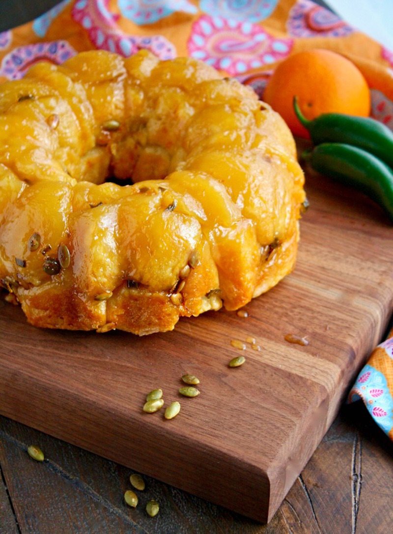 Orange-jalapeno-pepita-monkey-bread1