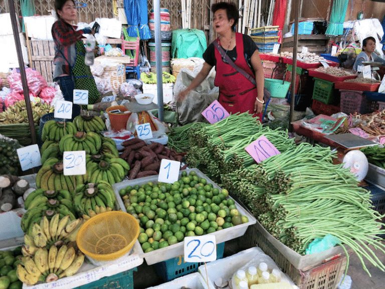 7 Bangkok Markets that will Make You Drool